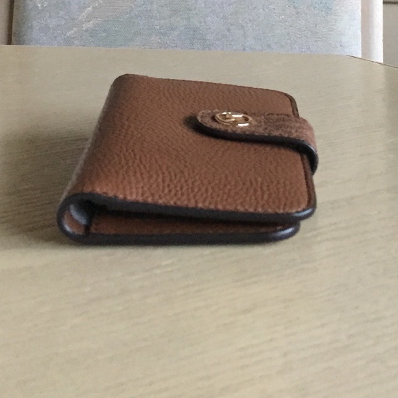 Michael Kors Jet Set Luggage Bifold Wallet - Picture 3 of 8